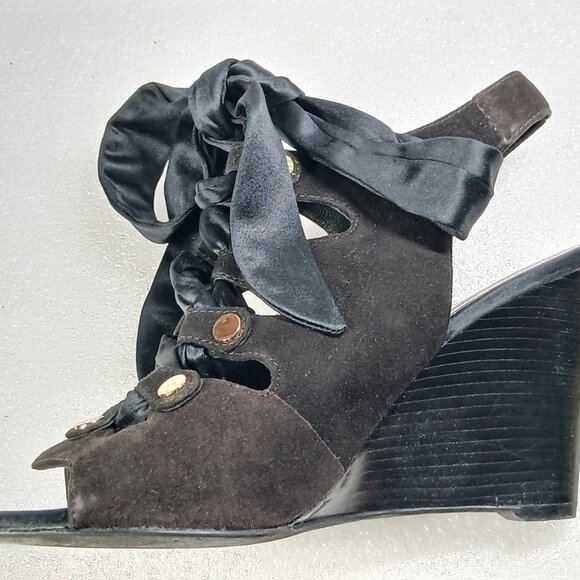 Guess by Marciano PManella Black Multi Suede Lace-Up Wedge Sandals 8 w/ Box VGUC - Picture 7 of 16